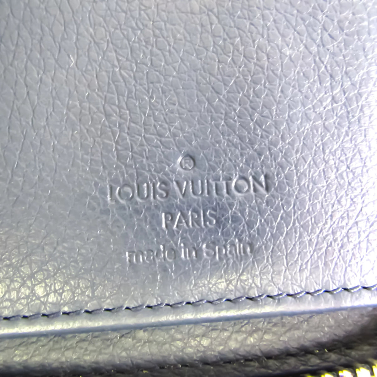 Pre-Owned Louis Vuitton Taurillon Zippy Wallet Vertical M58823 Unisex  Taurillon Leather Long Wallet (bi-fold) Navy (Good)