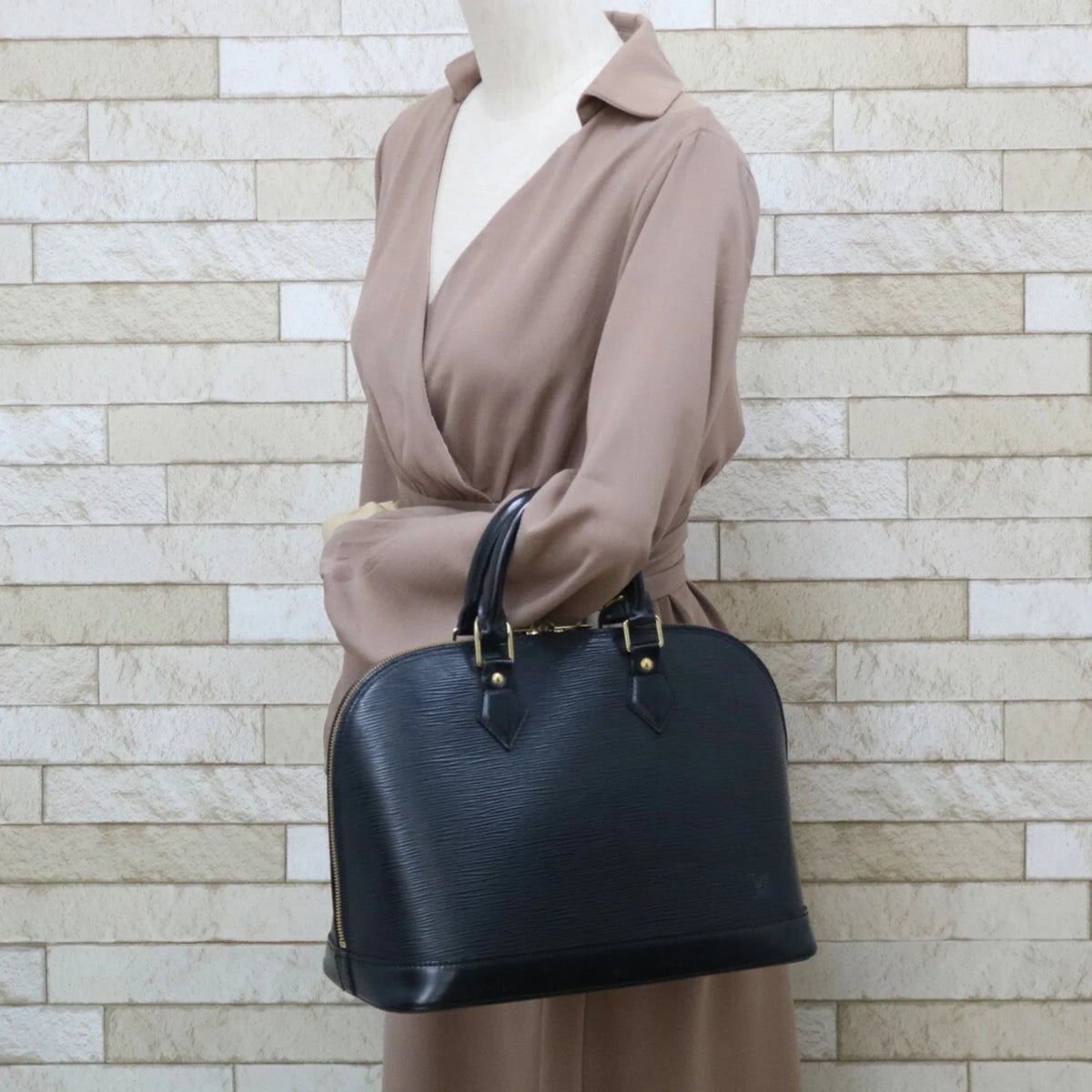 Pre-Owned   Louis Vuitton Handbag Epi Arma M52142 Black Noir Ladies Leather (Fair)