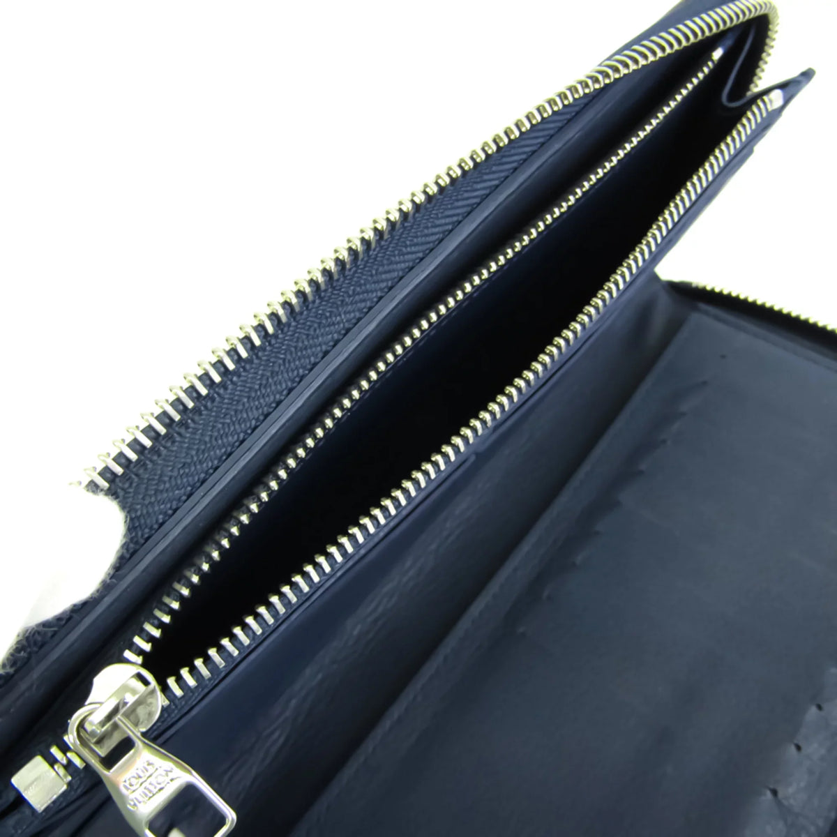 Pre-Owned Louis Vuitton Taurillon Zippy Wallet Vertical M58823 Unisex  Taurillon Leather Long Wallet (bi-fold) Navy (Good)